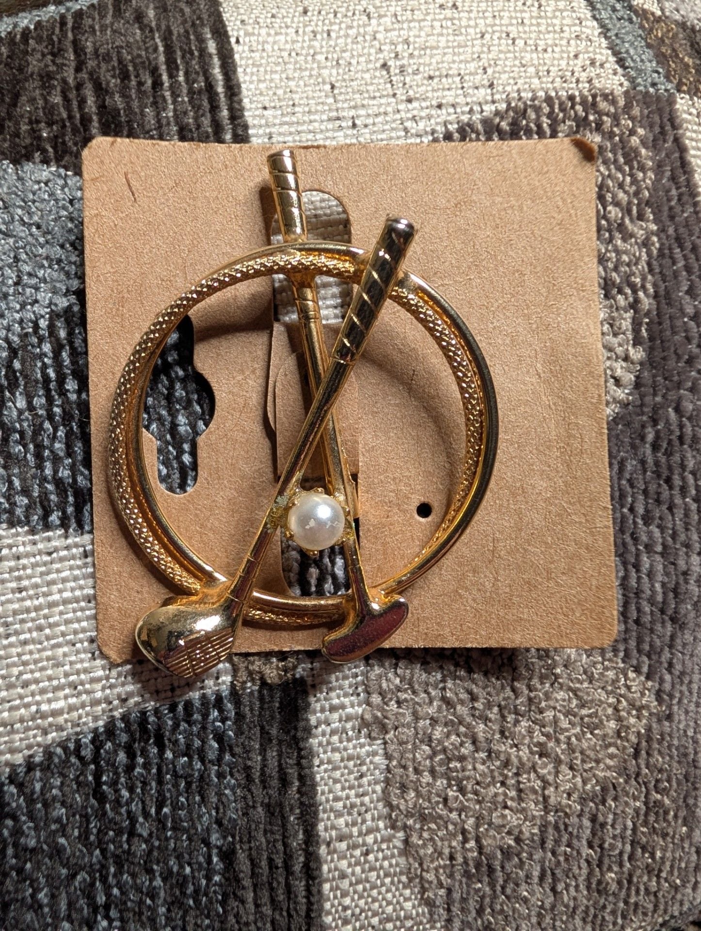 Vintage Gold Tone Golf Clubs and Faux Pearl Brooch Pin 2