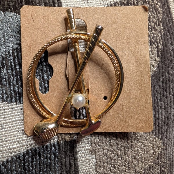 Vintage Gold Tone Golf Clubs and Faux Pearl Brooch Pin