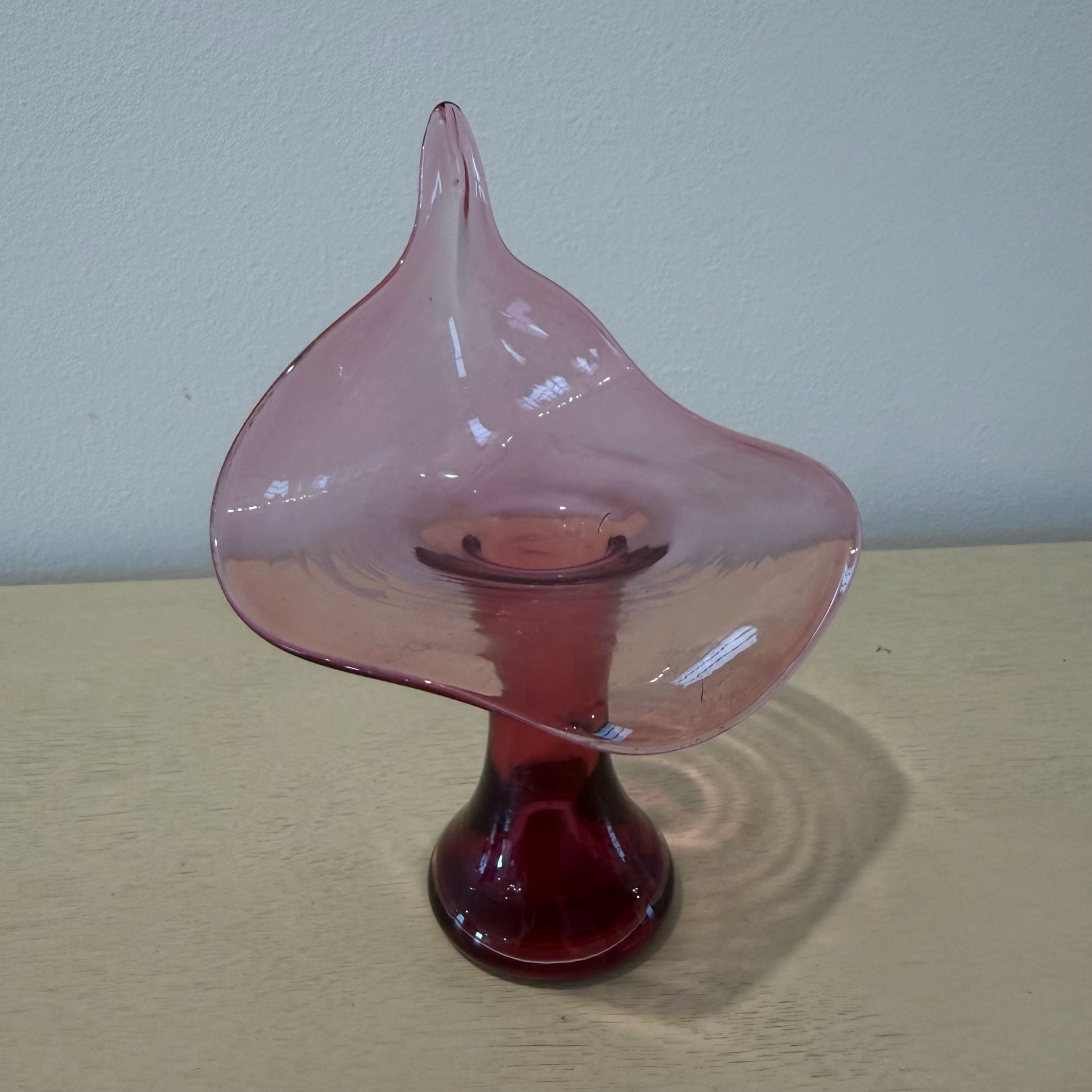 Vintage Pilgrim Cranberry Art Glass Jack in the Pulpit Vase 1