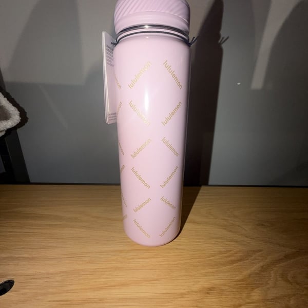 Lululemon Back to Life Sport Bottle 24oz Straw Lid