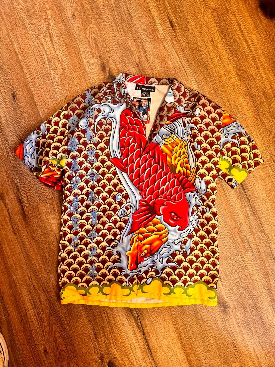 No Boundaries Boys Size 18 Vintage Koi Fish Graphic Button-Down Shirt Style NB107001 2
