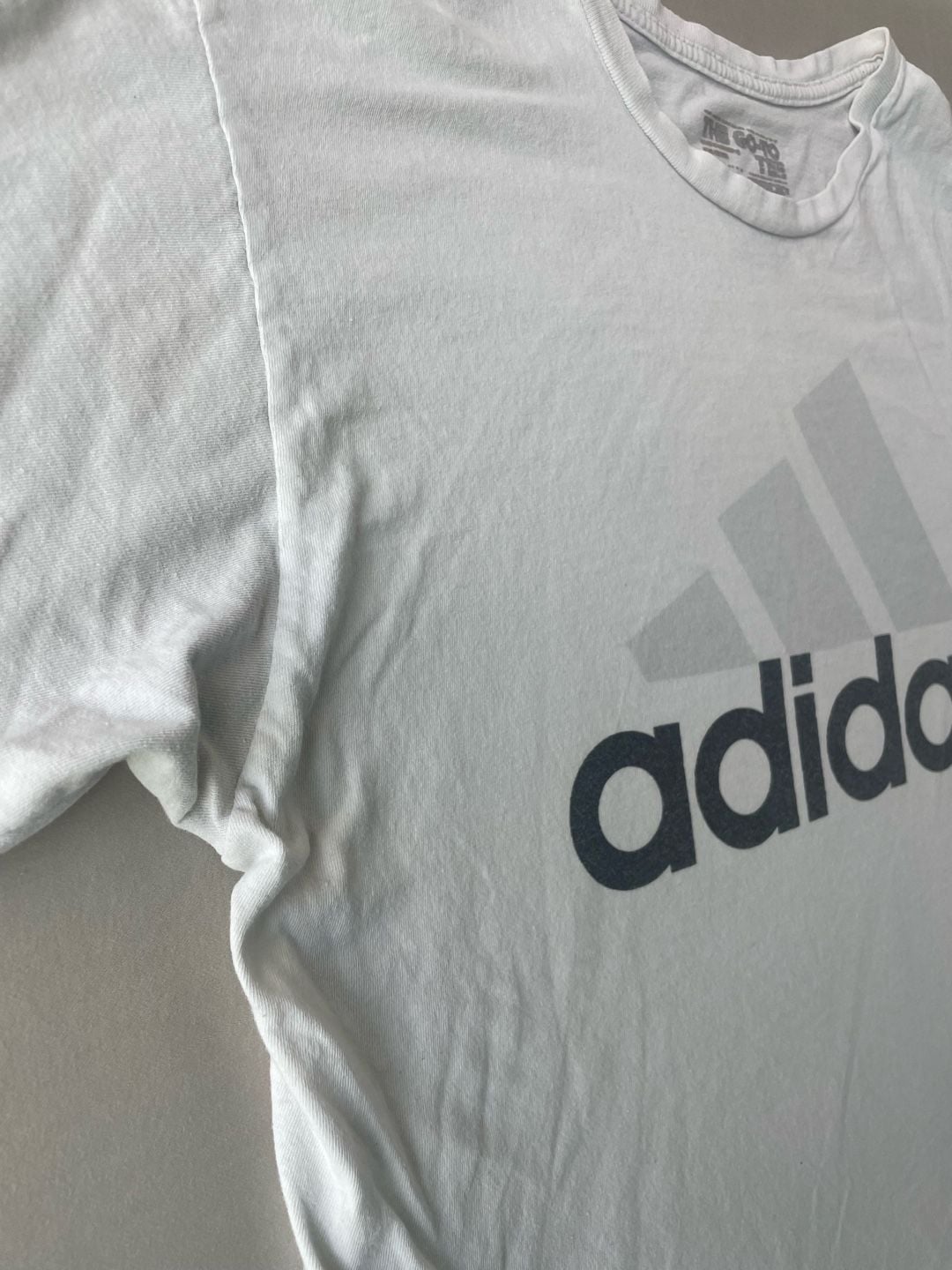 Distressed Vintage-Style Adidas The Go-To Tee Classic Big Logo White T-Shirt 8