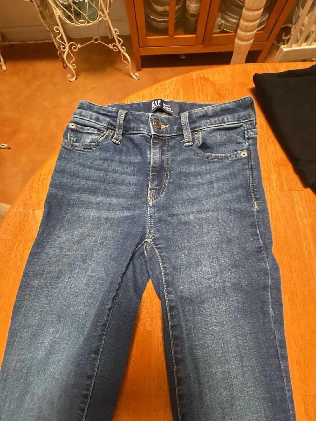Gap Denim Classic Straight Jeans Women's Size 0/25 Dark Wash Blue 1