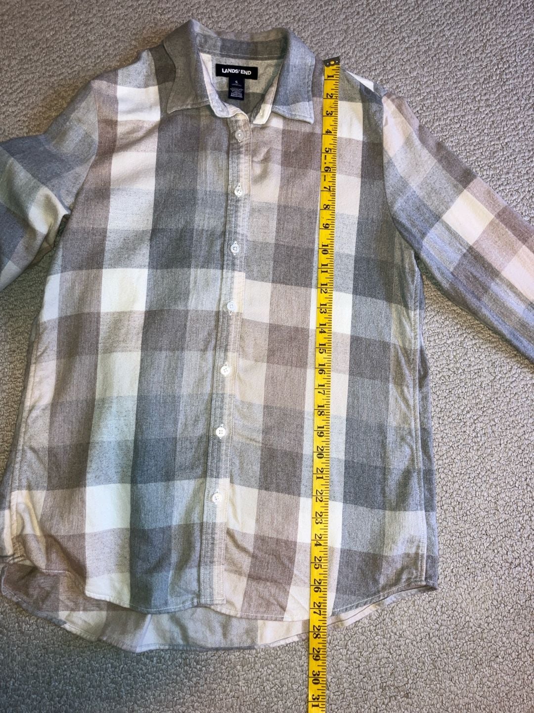 Lands' End Women's Gray and Beige Plaid Long Sleeve Button-Up Flannel Shirt 7