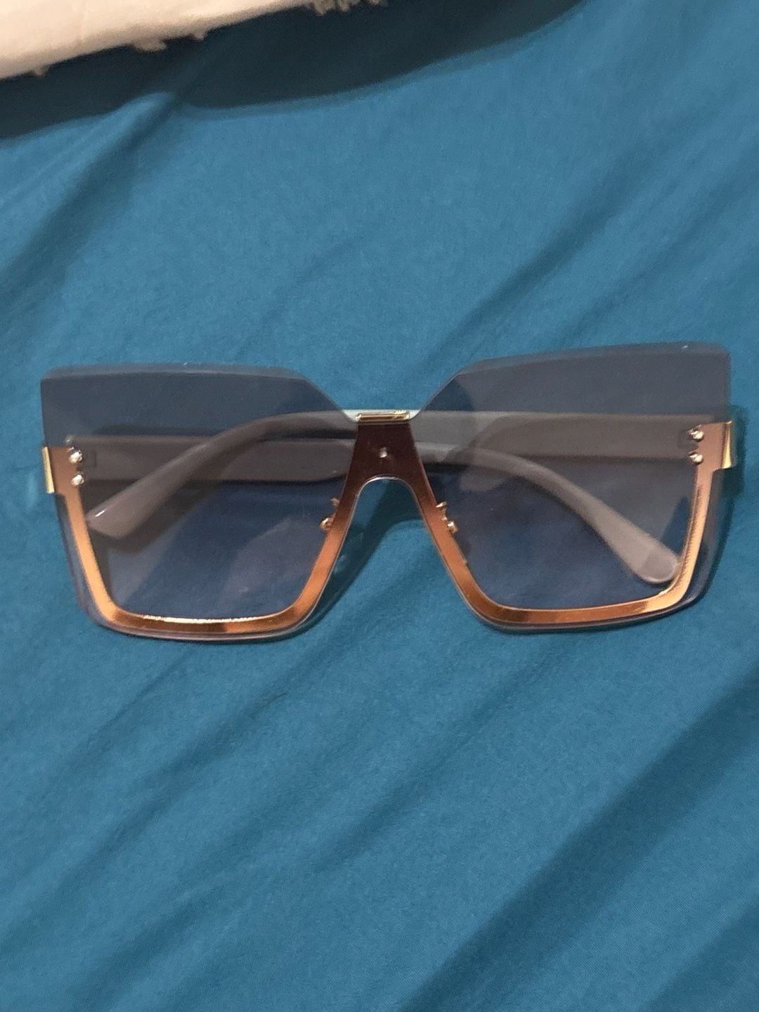 Oversized Semi-Rimless Square Fashion Sunglasses with Gold Tone Accents 1