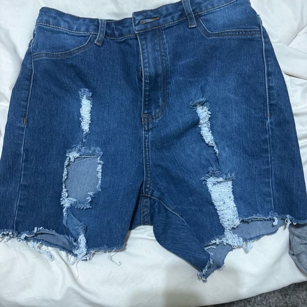 Fashion Nova Distressed Raw Hem High-Rise Denim Bermuda Shorts Size 11