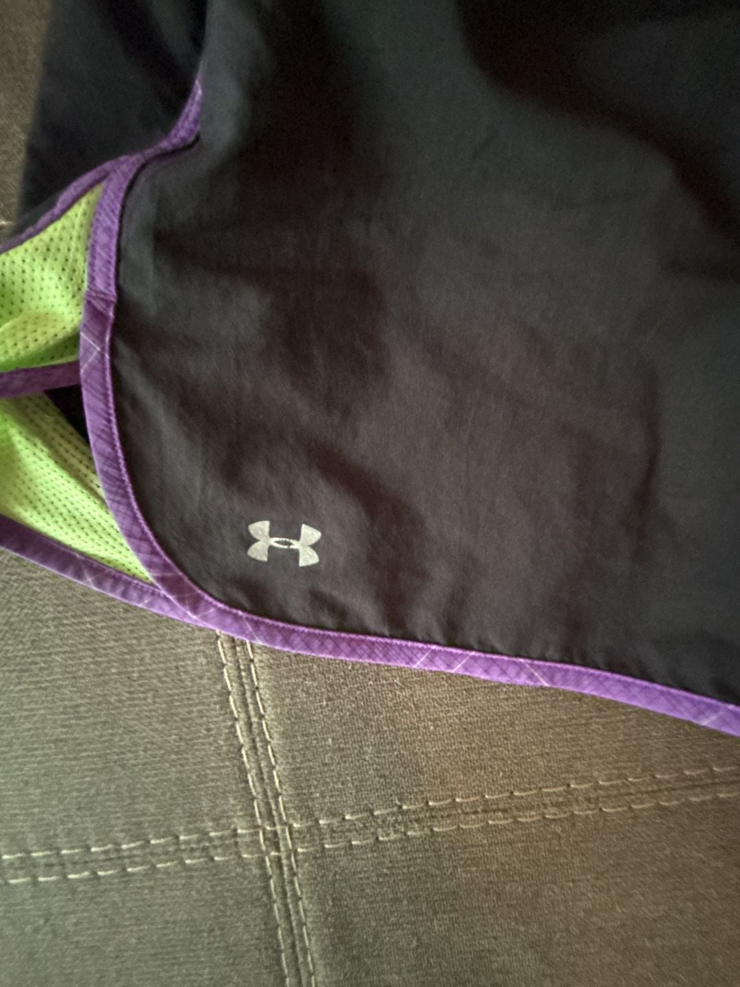 Under Armour HeatGear Women's Athletic Running Shorts 2