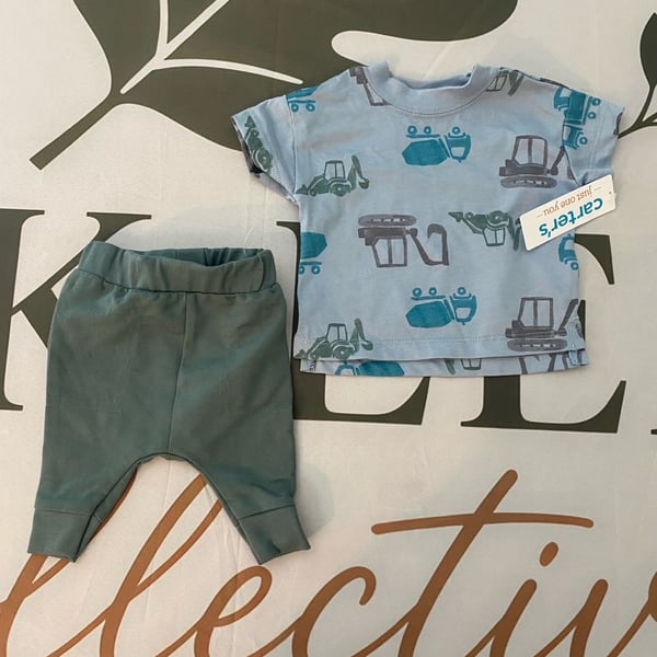 Carter's 12M Newborn Boys Construction Vehicle Print Top and Jogger Pants 2-Piece Set