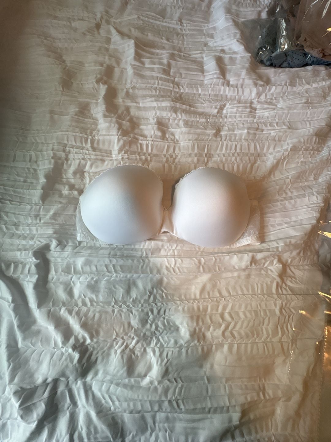 Vanity Fair Women's Strapless Underwire Bra 36C White 1