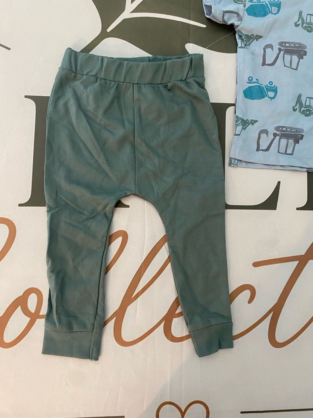 Carter's 18M Baby Boys 2-Piece Construction Vehicle T-Shirt and Jogger Pant Set 5