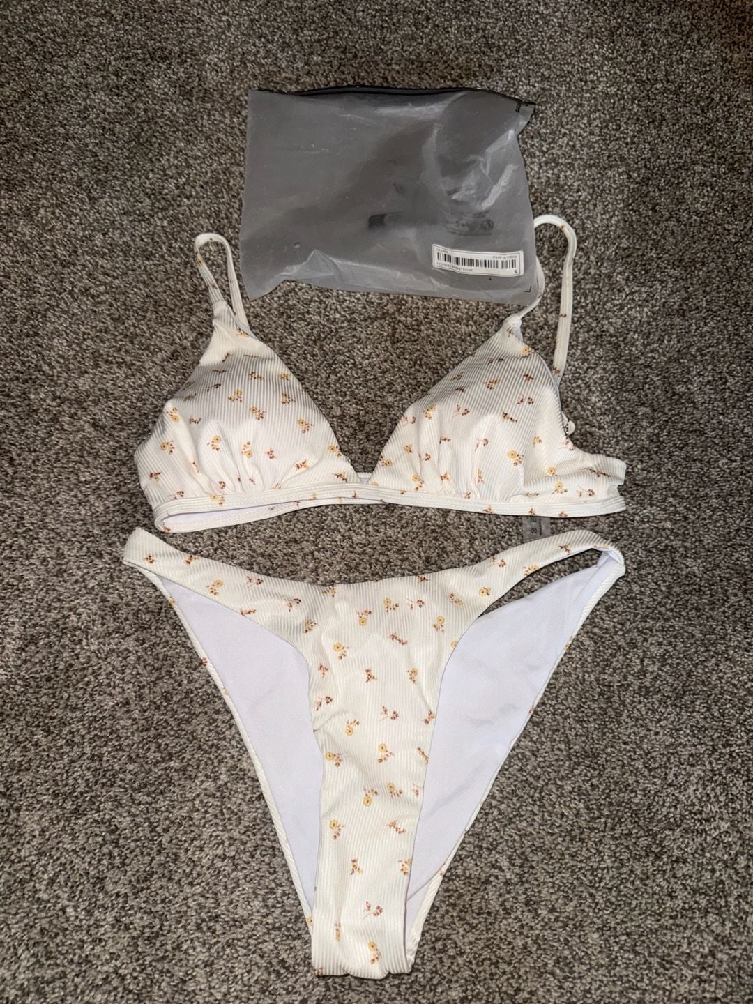 SHEIN Swim Mod Ditsy Floral Ribbed Bikini Set 1