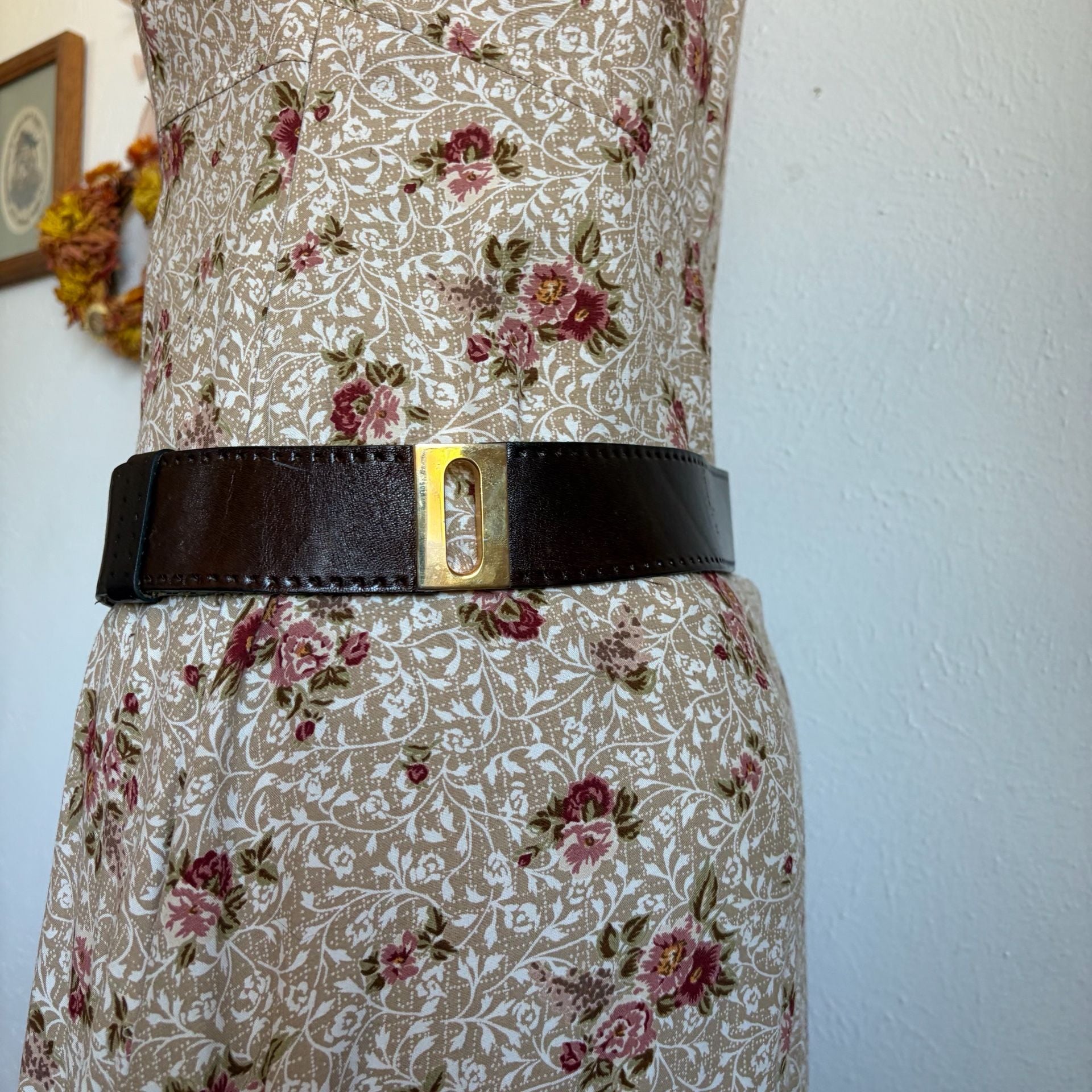 Vintage Dark Brown Italian Leather Belt with Rectangular Gold-Tone Buckle XL 6