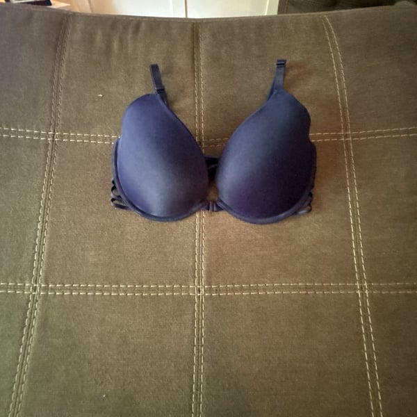 La Senza Obsession Front-Closure Padded Plunge Bra in Navy