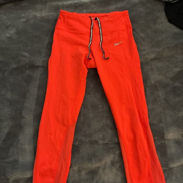 Nike Women's Dri-FIT Running Capri Pants with Zipper Pocket
