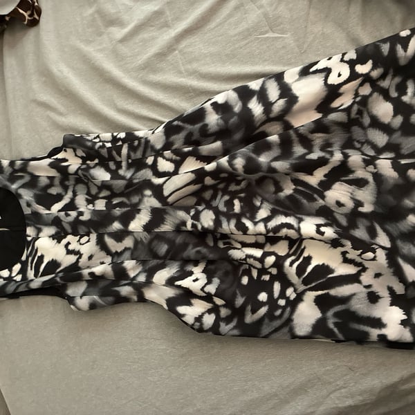 Calvin Klein Sleeveless Black and White Abstract Print Sheath Dress
