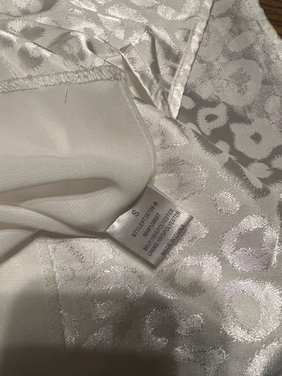 Sweet Rain White Jacquard Leopard Print V-Neck Spaghetti Strap Camisole 6