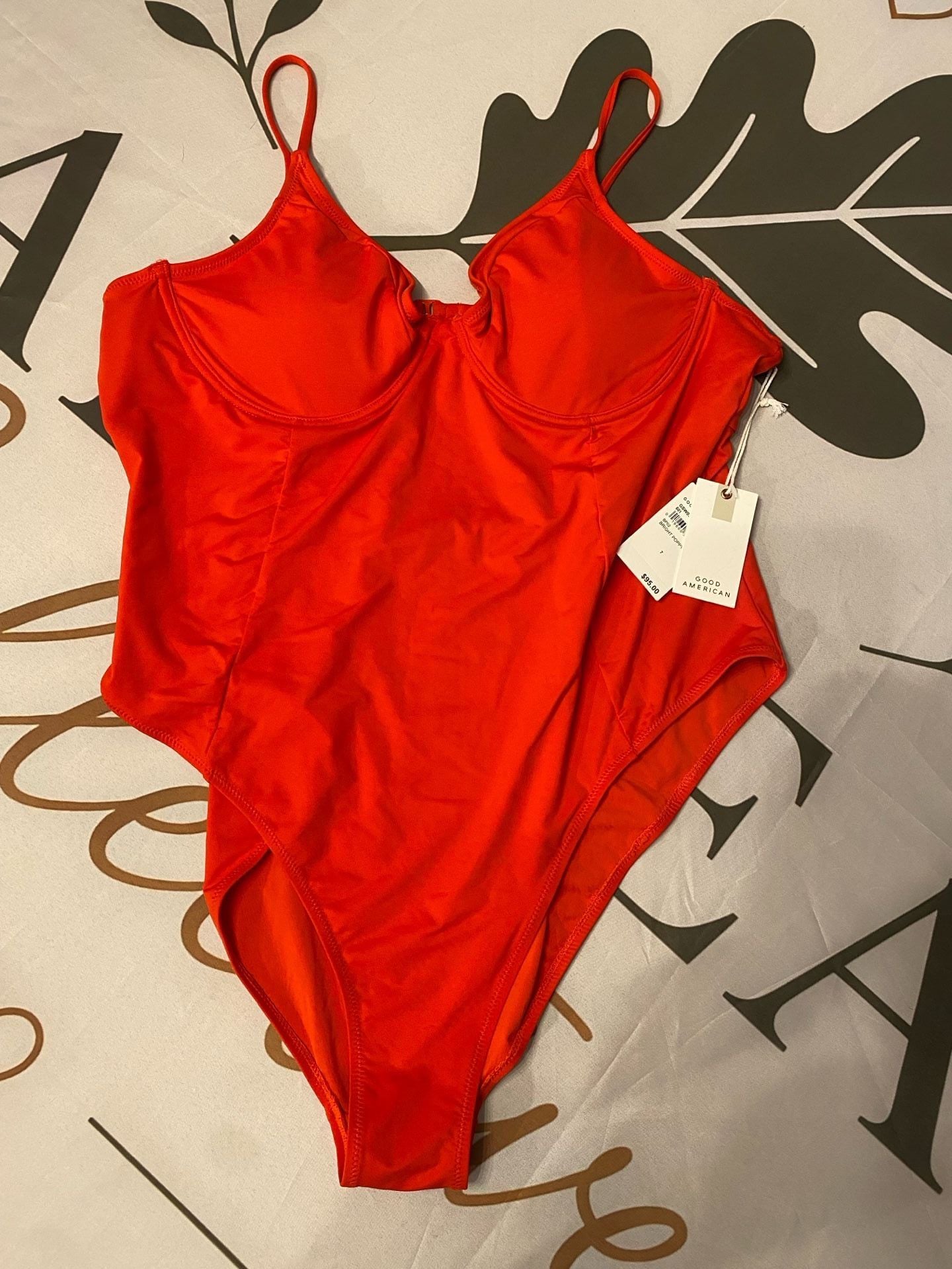 Good American GSW0393 One-Piece Swimsuit in Bright Poppy 2