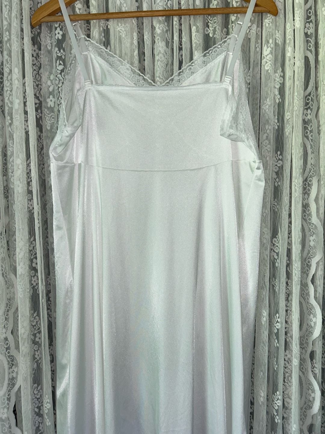 Vintage Vanity Fair Style 10-103 White Nylon Full Slip with Lace Trim 4