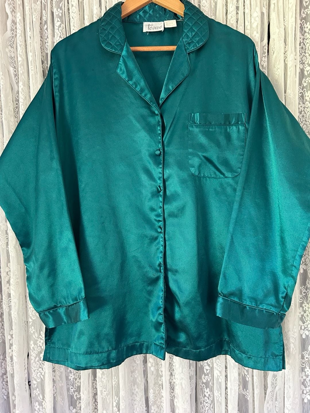 Tesoro Vintage Emerald Green Satin Button-Front Pajama Set 1