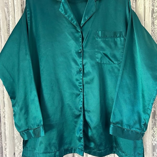 Tesoro Vintage Emerald Green Satin Button-Front Pajama Set