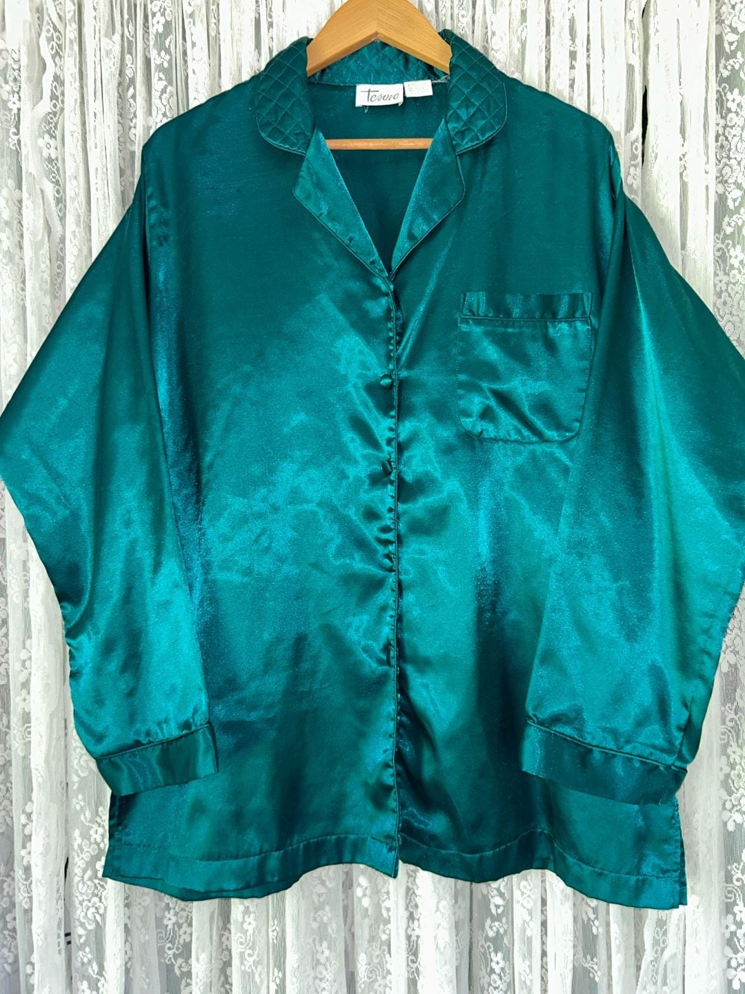 Tesoro Vintage Emerald Green Satin Button-Front Pajama Set 2
