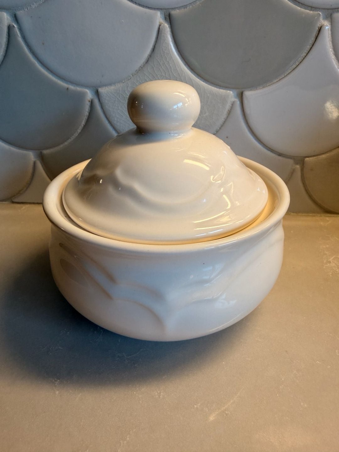 Pfaltzgraff Heirloom Cream White Stoneware Lidded Sugar Bowl 2