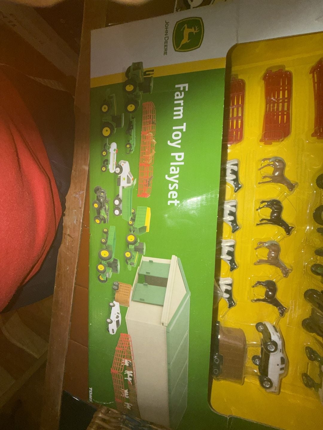 John Deere 70-Piece Farm Toy Playset by Tomy 3
