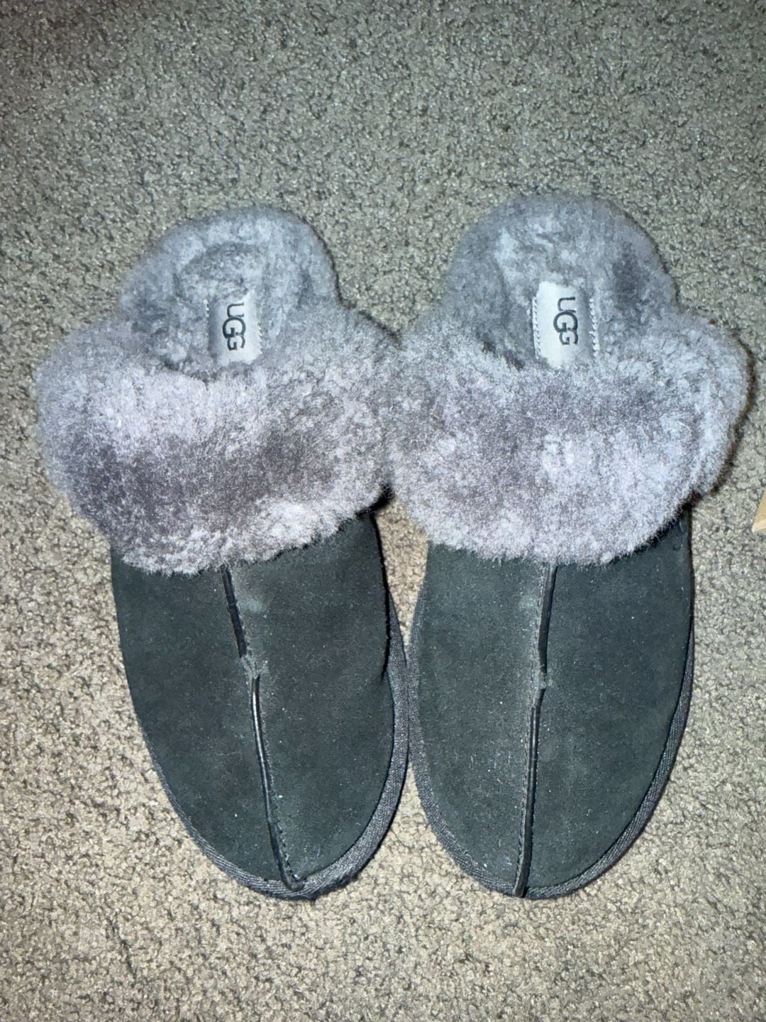 UGG Women’s Scuffette II Suede Slippers Black/Grey size 8 1