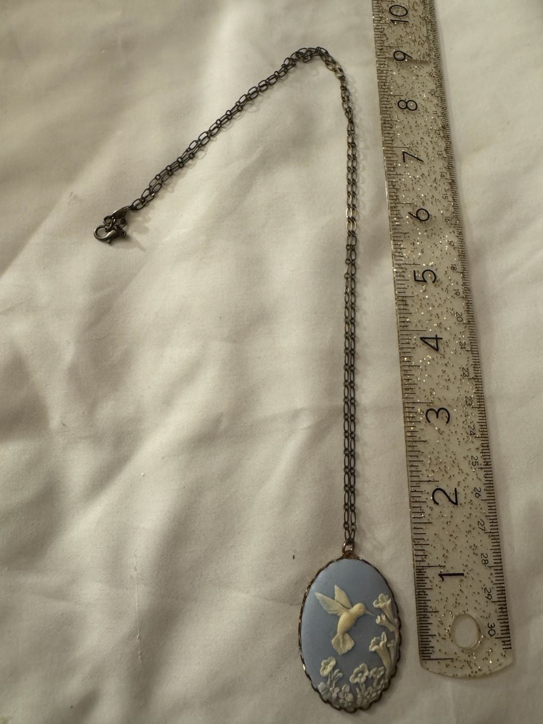 Vintage-Style Hummingbird Cameo Pendant Necklace on Antiqued Brass Chain 2