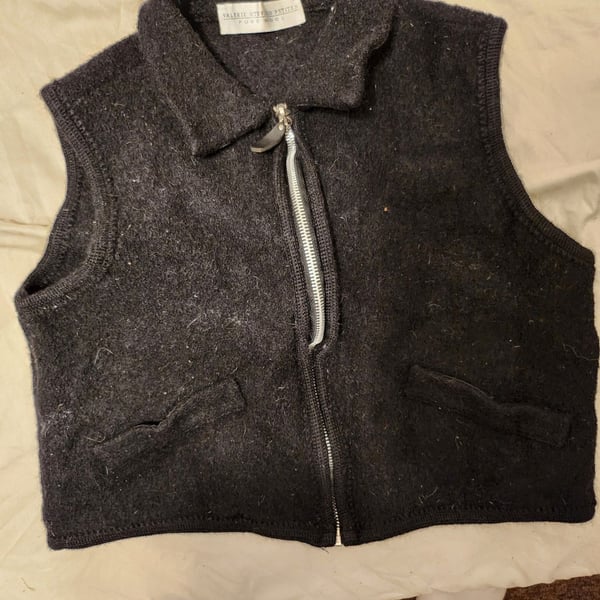 Valerie Stevens Petites 100% Pure Wool Full Zip Vest