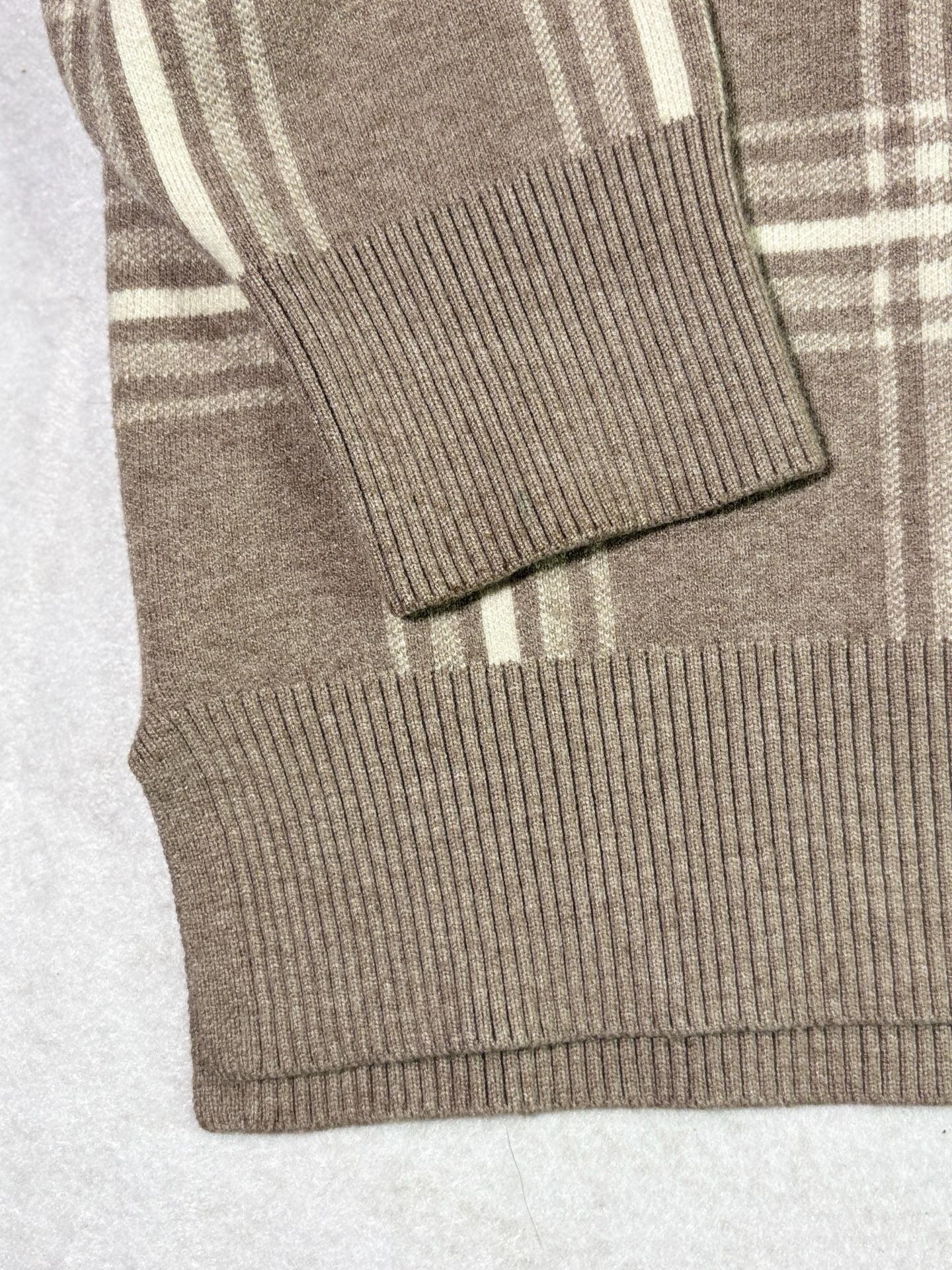 Max Studio Woman Plaid Long Sleeve Polo Sweater Brown/Cream Size 3X 4