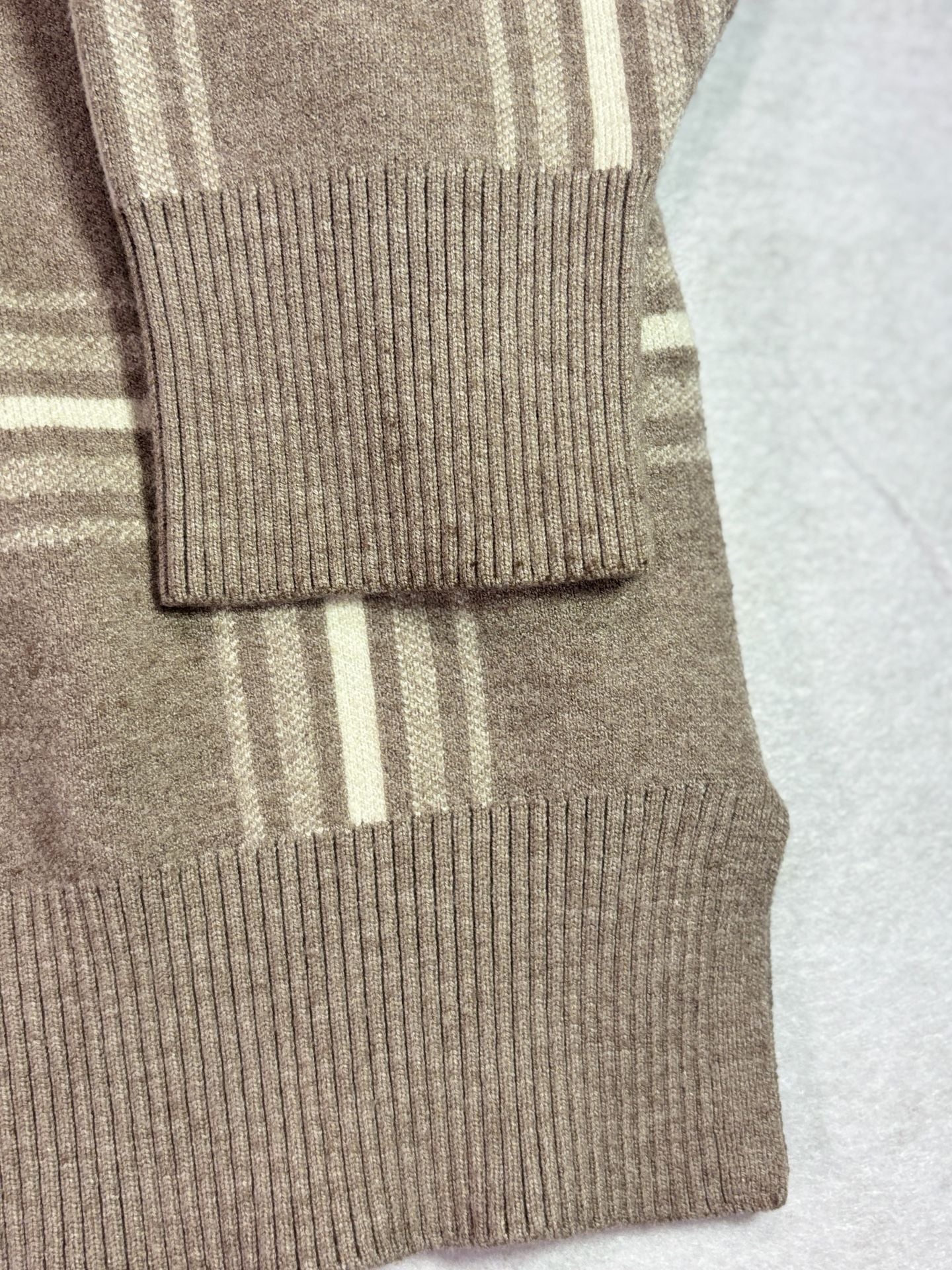 Max Studio Woman Plaid Long Sleeve Polo Sweater Brown/Cream Size 3X 5