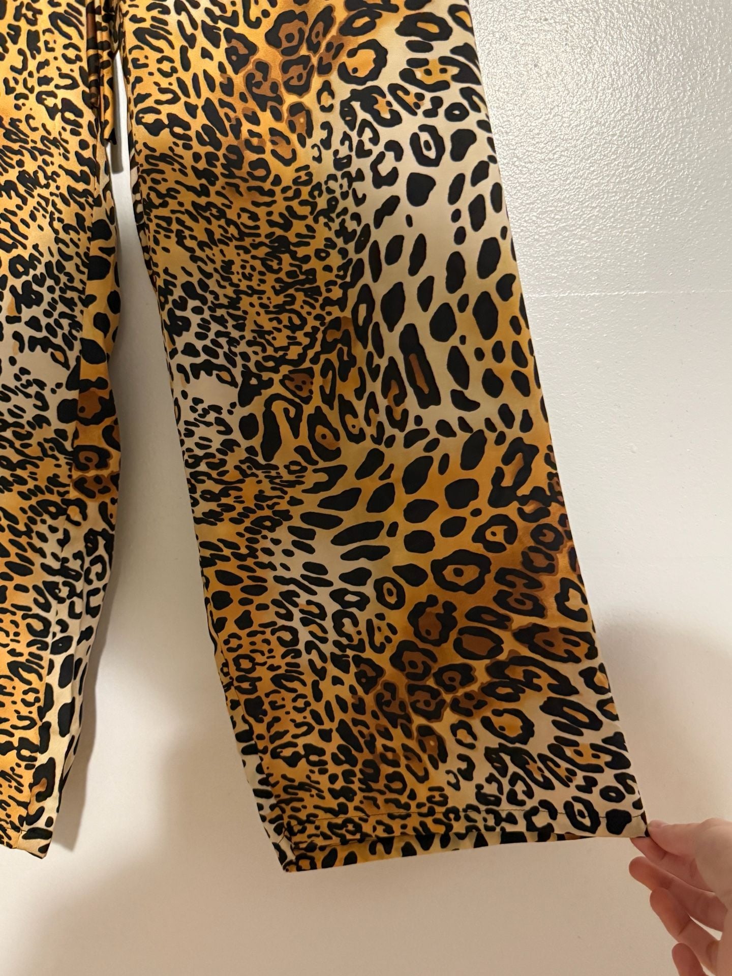 Natori Luxe Leopard Notch Collar Pajama Set 10