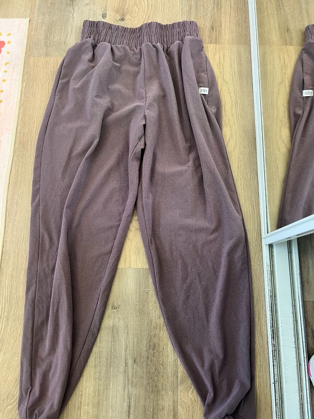 Five Dancewear Women's Textured High-Waisted lightweight Jogger Pants, Size SA 2