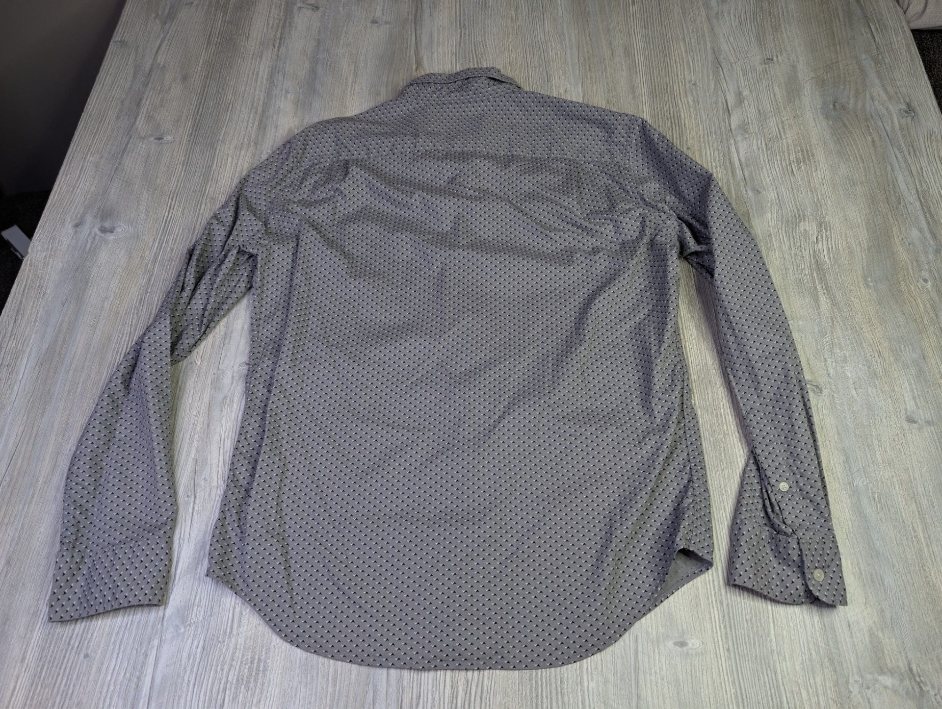 American Eagle Long Sleeve Geometric Print Button Down Shirt 8