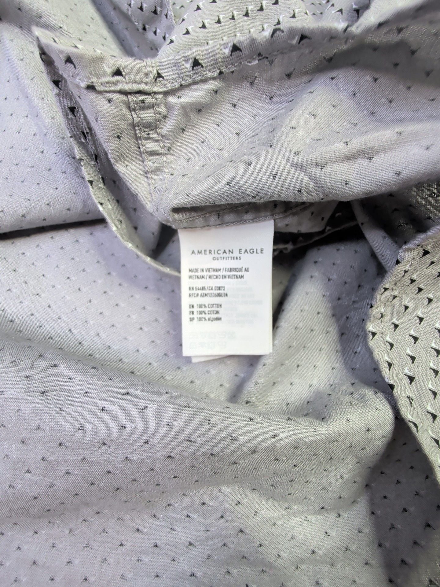 American Eagle Long Sleeve Geometric Print Button Down Shirt 9