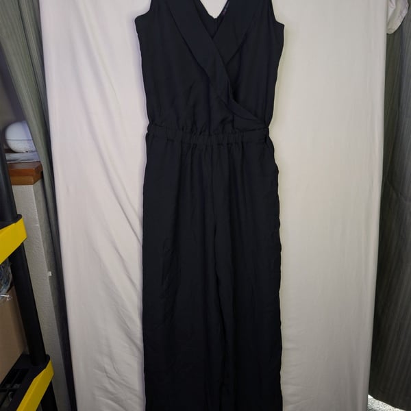 Oliver Grace Women's Black Sleeveless V-Neck Jumpsuit with Elastic Waist, SZ PM
