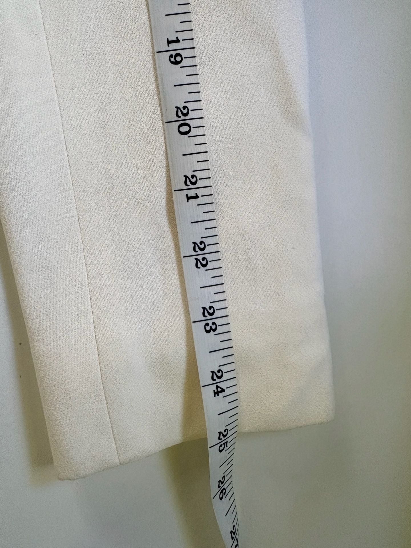 The Row Off-White Single-Breasted Shawl Collar Blazer 14