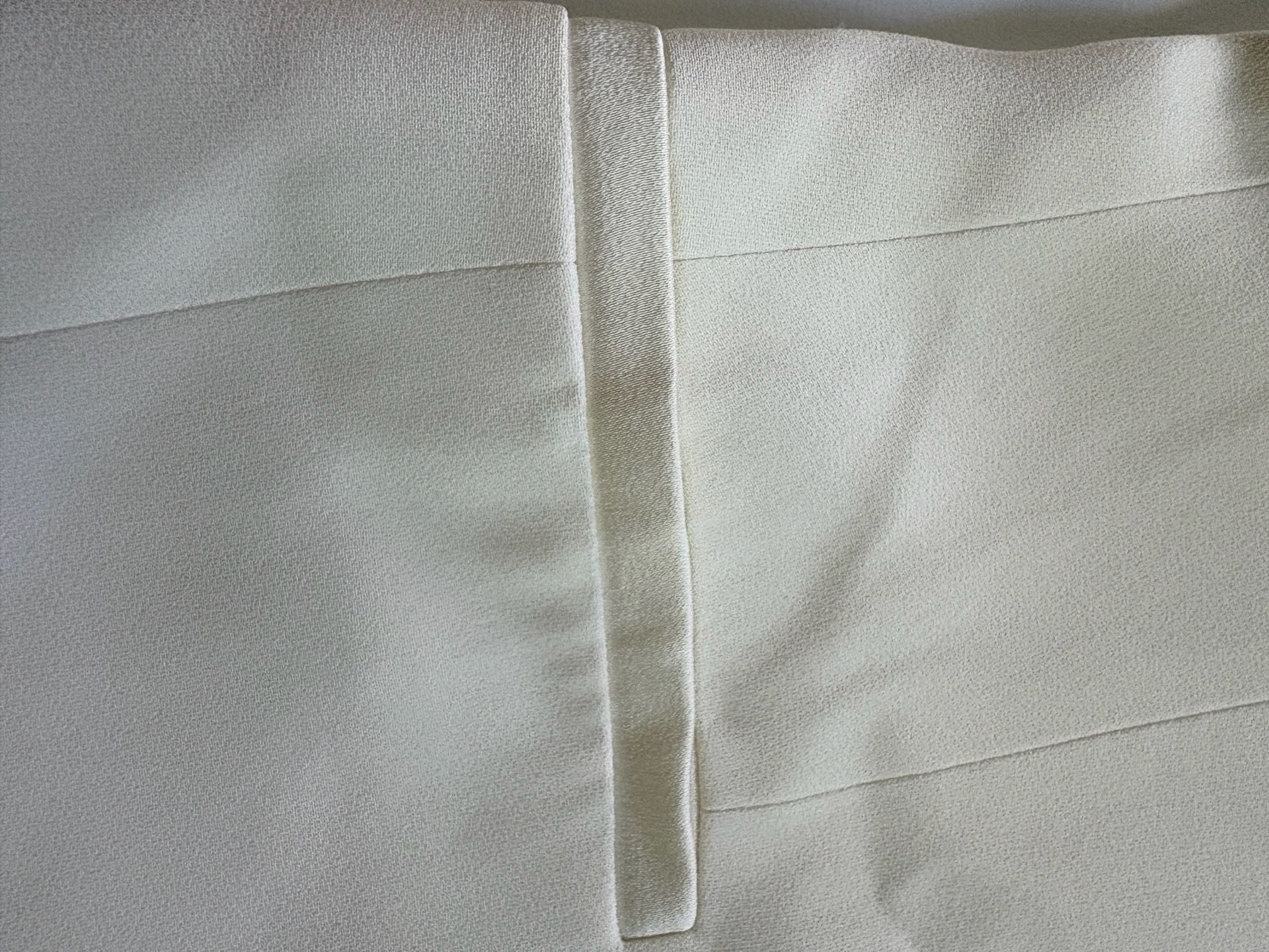 The Row Off-White Single-Breasted Shawl Collar Blazer 16