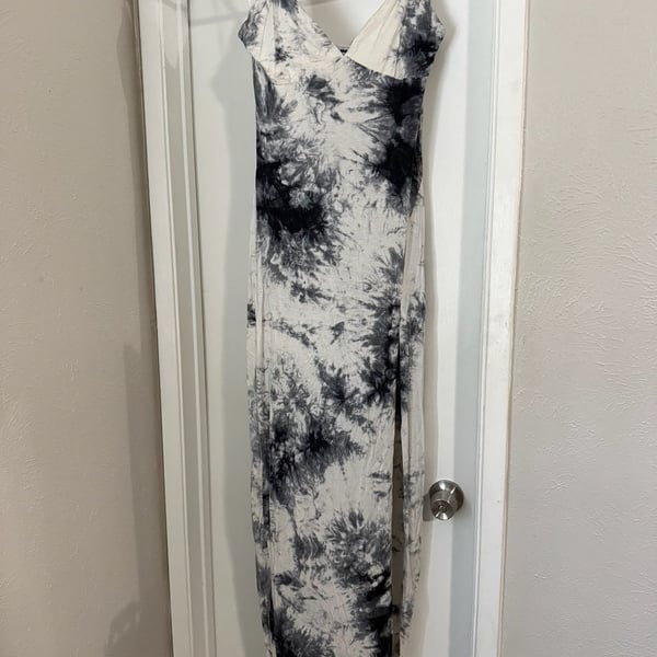 Dying For Your Love Tie Dye Maxi Dress - White/Black