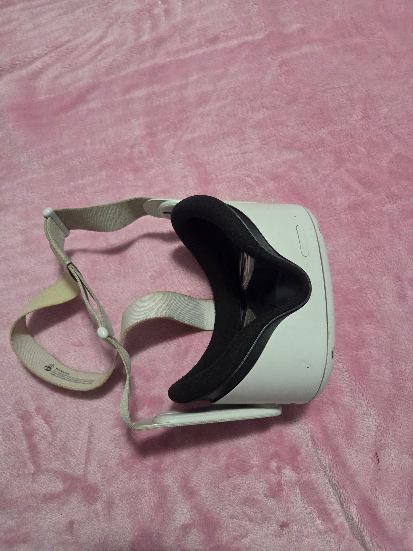 Oculus Quest 2 All-in-One VR Headset (Headset Only) 5