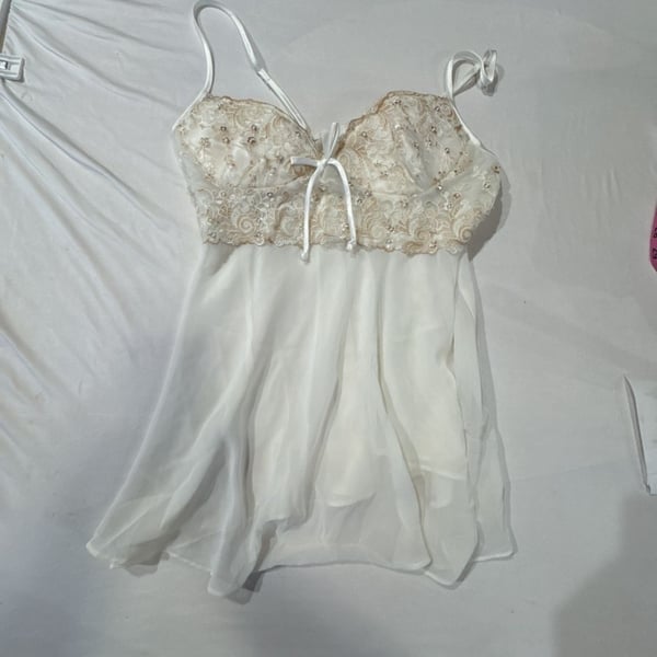 K732 Seductive Wear by Cinema Etoile Vintage Ivory Babydoll Chemise w/ Lace & Embroidery