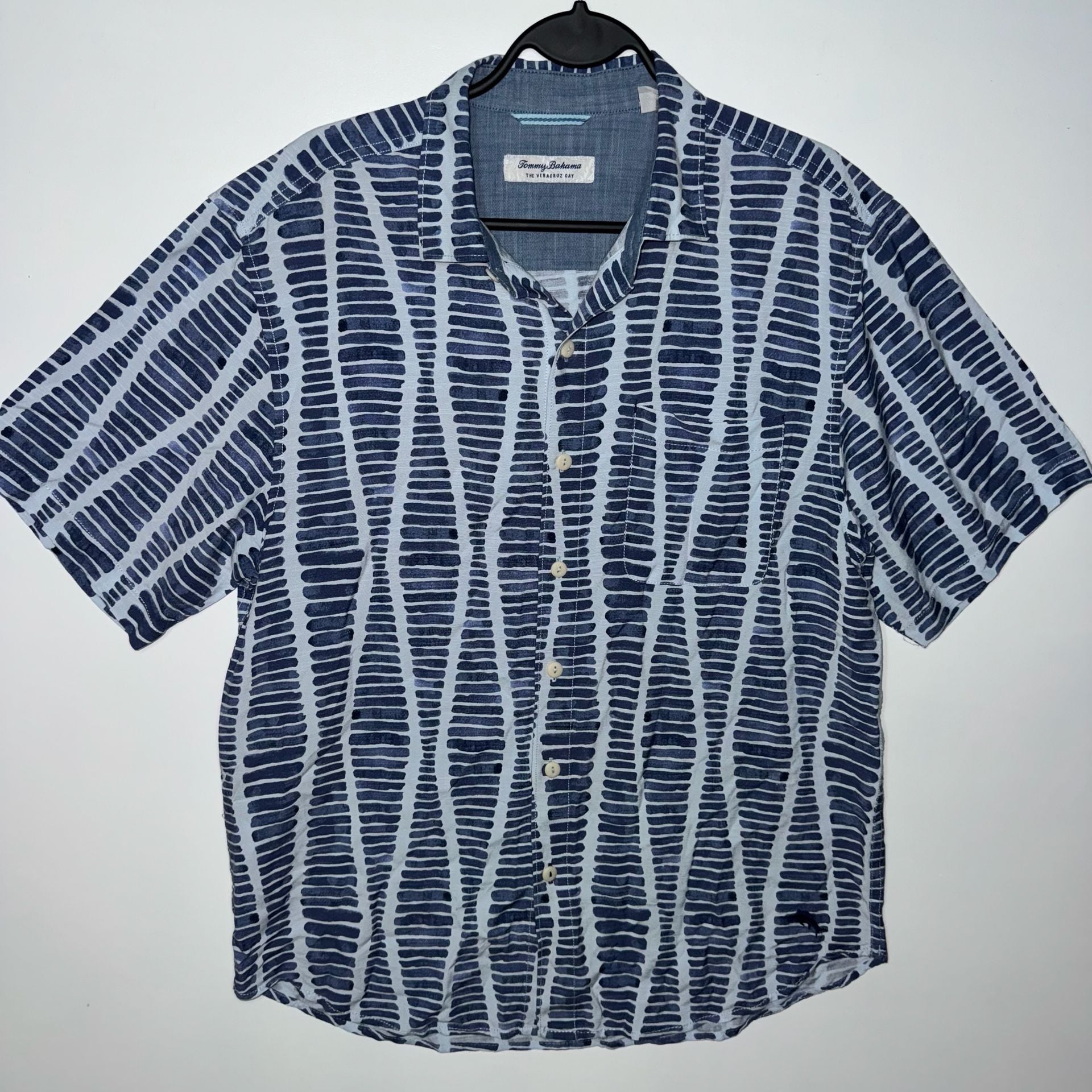 Tommy Bahama The Veracruz Cay Men's Medium Short Sleeve Button-Down Camp Shirt 3