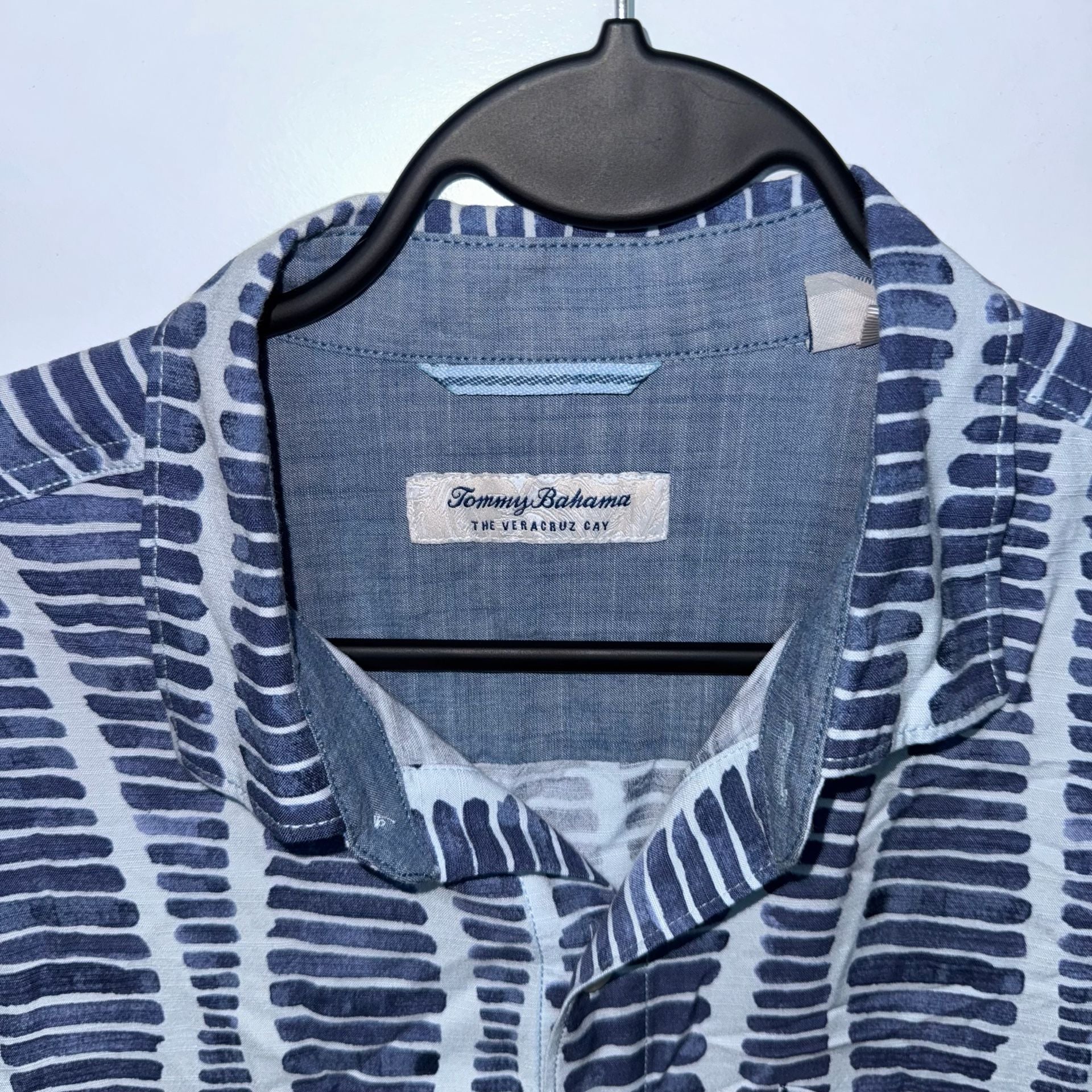 Tommy Bahama The Veracruz Cay Men's Medium Short Sleeve Button-Down Camp Shirt 4