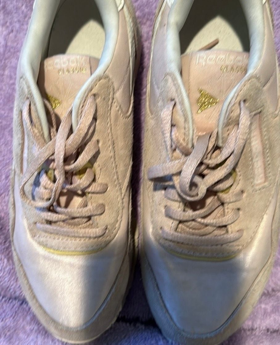 Reebok Classic Nylon BlushPink/RoseGold Suede/Satin Skrs sz.6.5 women’s 7