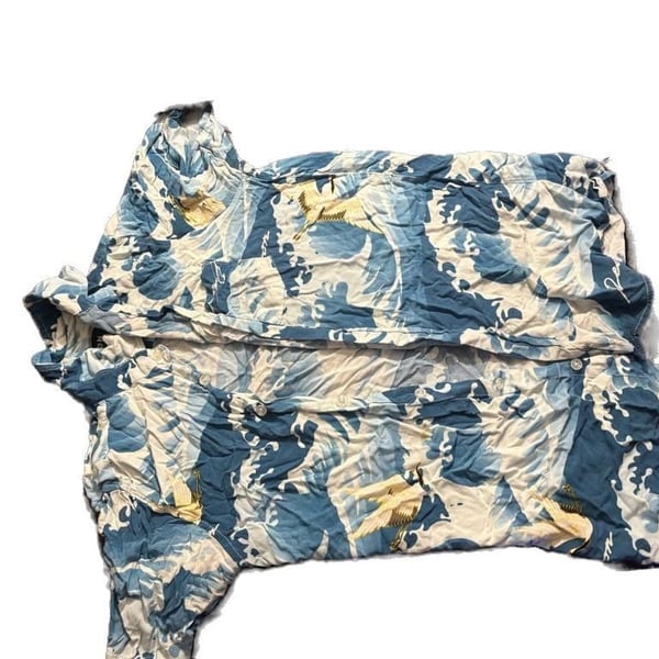 Reason Brand Blue Wave and Crane Print Short Sleeve Button-Up Shirt