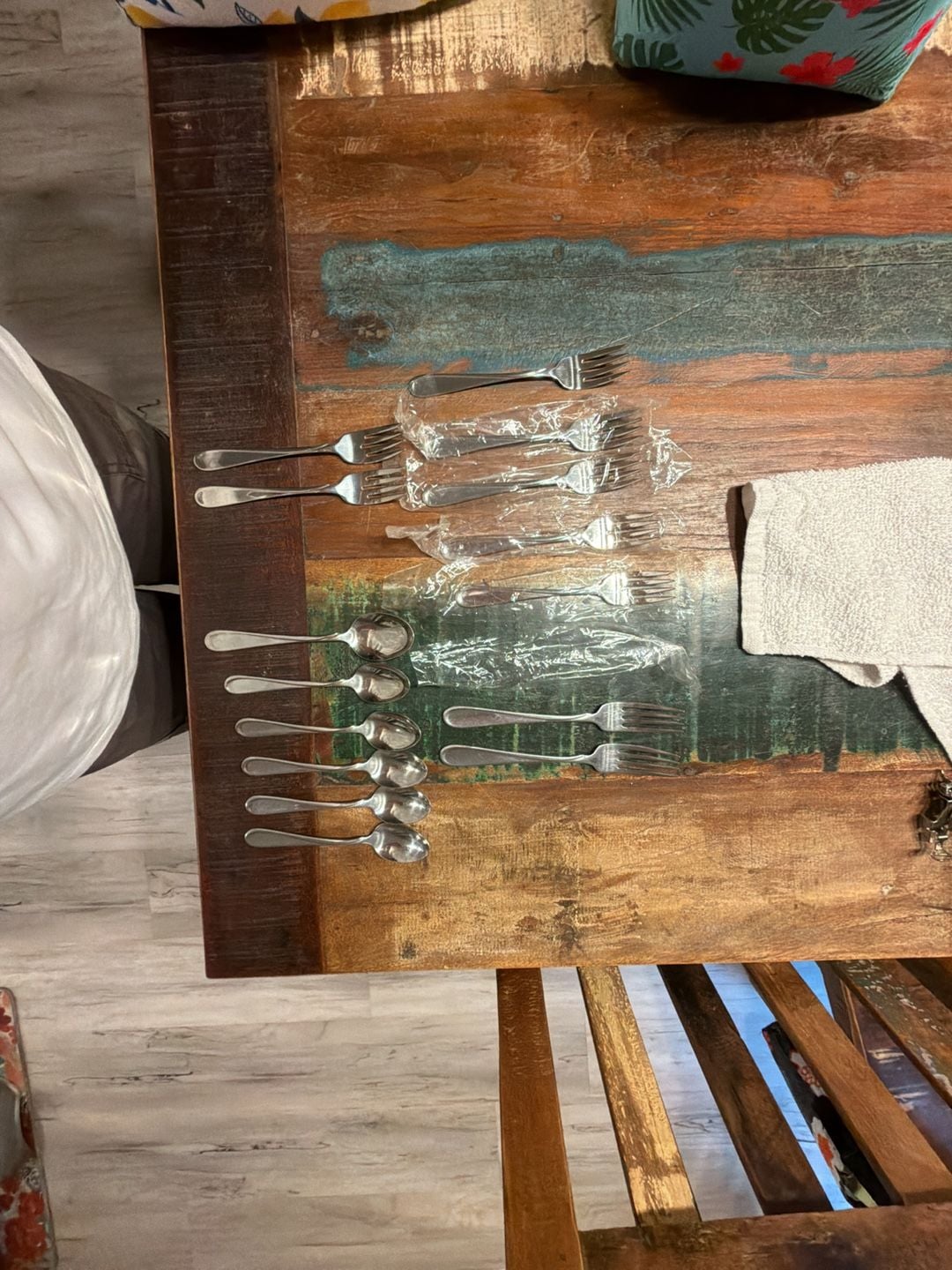 Oneida Flight-Reliance Stainless Steel Flatware Assorted Lot 4