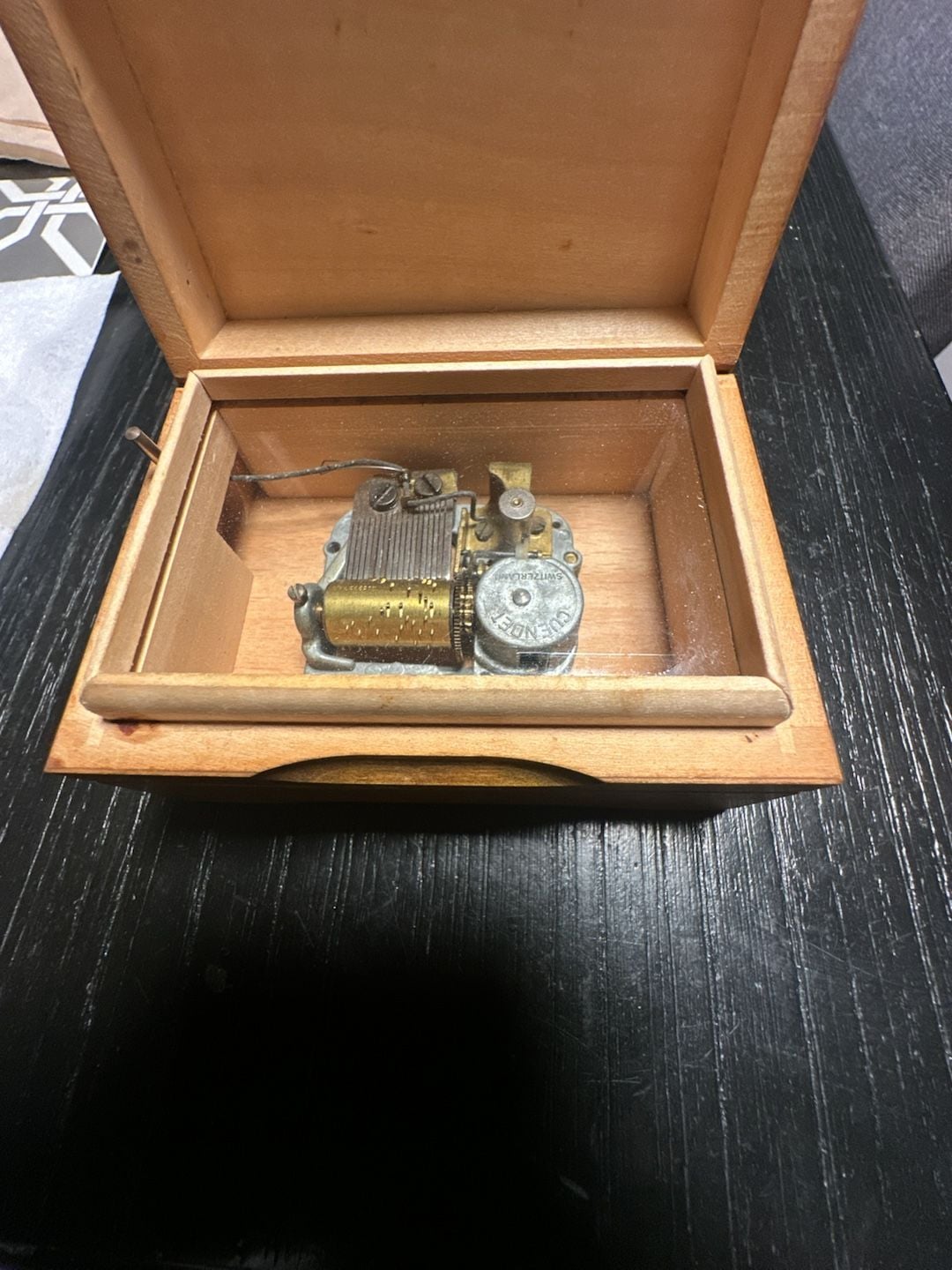 Cuendet Vintage Wooden Music Box with Swiss Musical Movement playing Lara's Theme from Dr. Zhivago 7