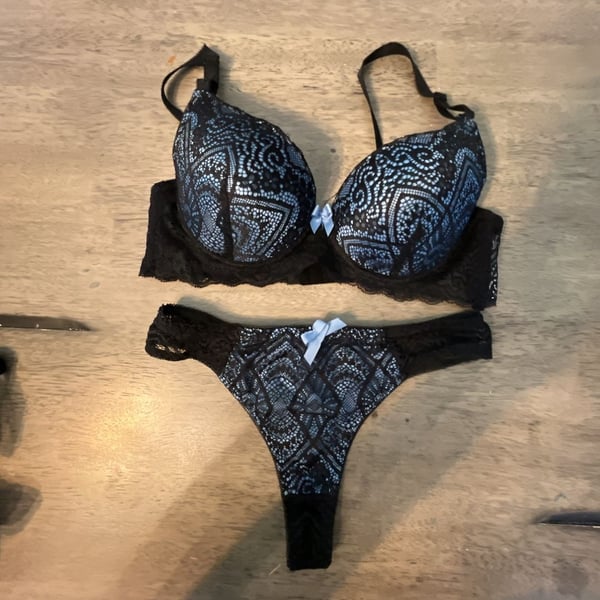 Black and Blue Lace Push-Up Bra and Thong Lingerie Set