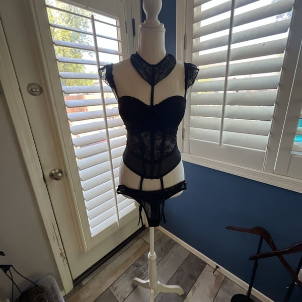 Black Lace Corset Lingerie Set with Garter straps
